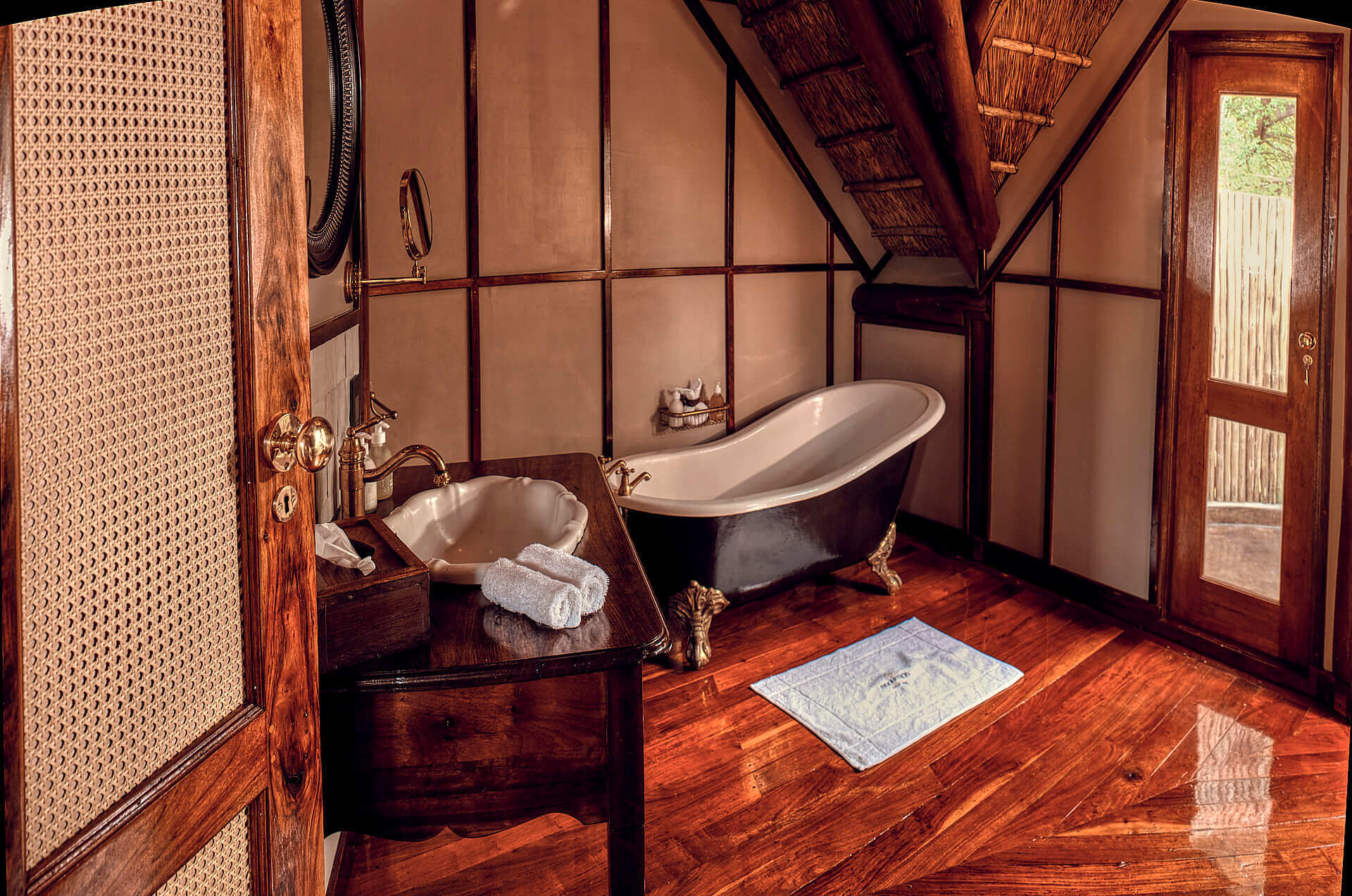 Laxury bathroom in lodge